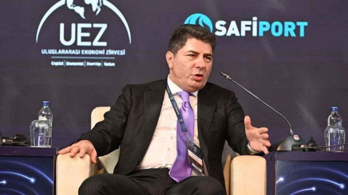 Fenerbahçe'de Başkanlık Yarışı Kızışıyor: Hakan Safi Adaylığını Açıkladı!