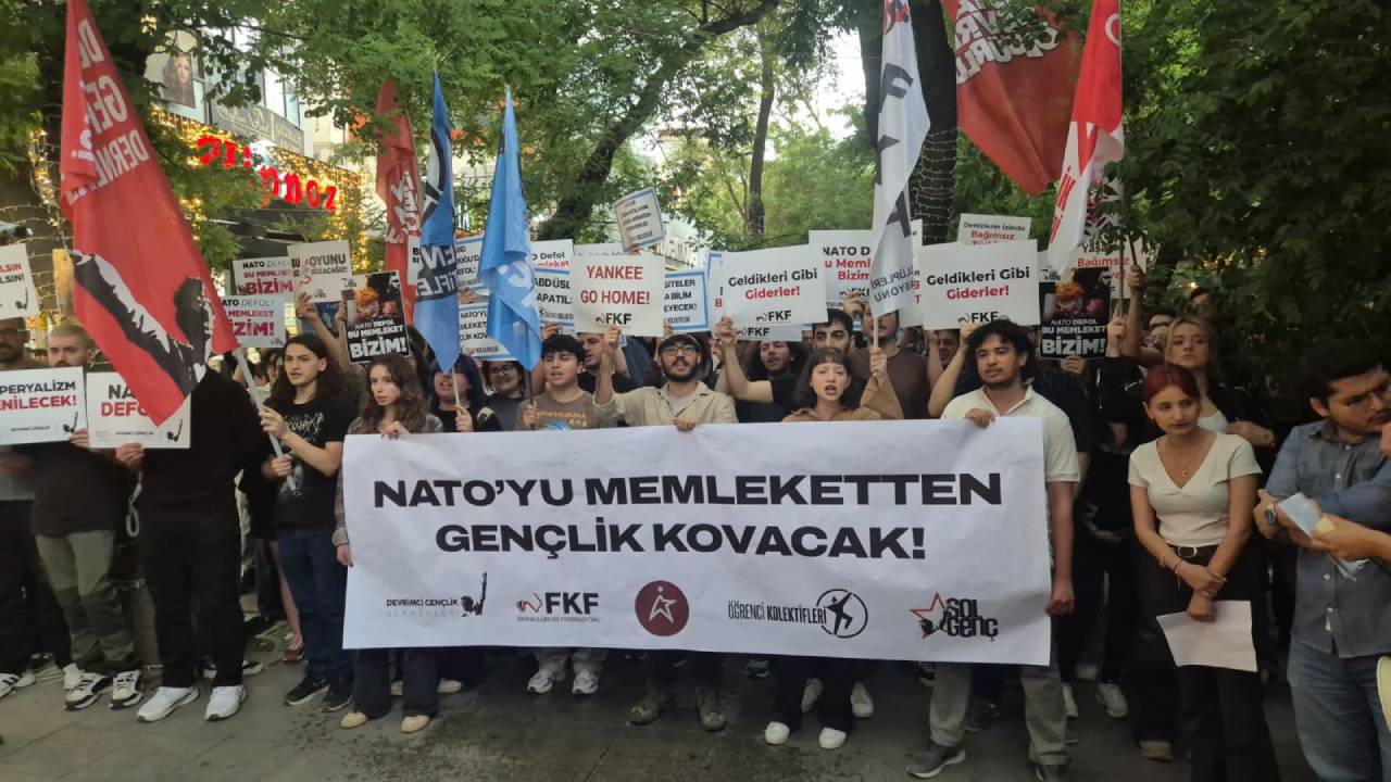 Gençlerden NATO Zirvesine Sert Tepki: 'Savaşa Hayır!'