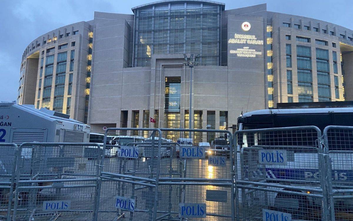 Ünlülere Büyük Operasyon: 25 Kişi İçin Gözaltı Kararı Çıktı!