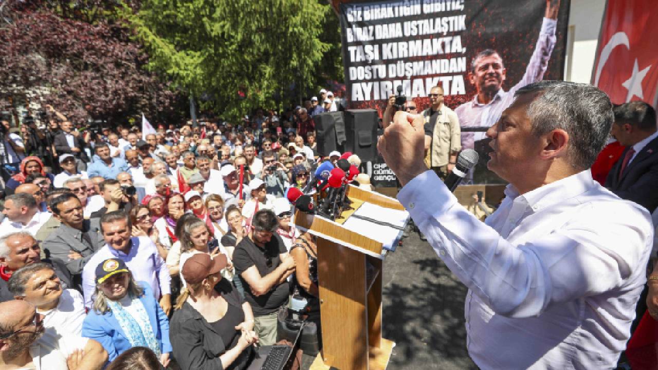Özgür Özel'den Sert Mesaj: İftira ve Oyunları Geride Bıraktık!