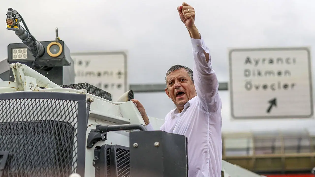 CHP Lideri Özel’den Kritik Demokrasi Uyarısı!