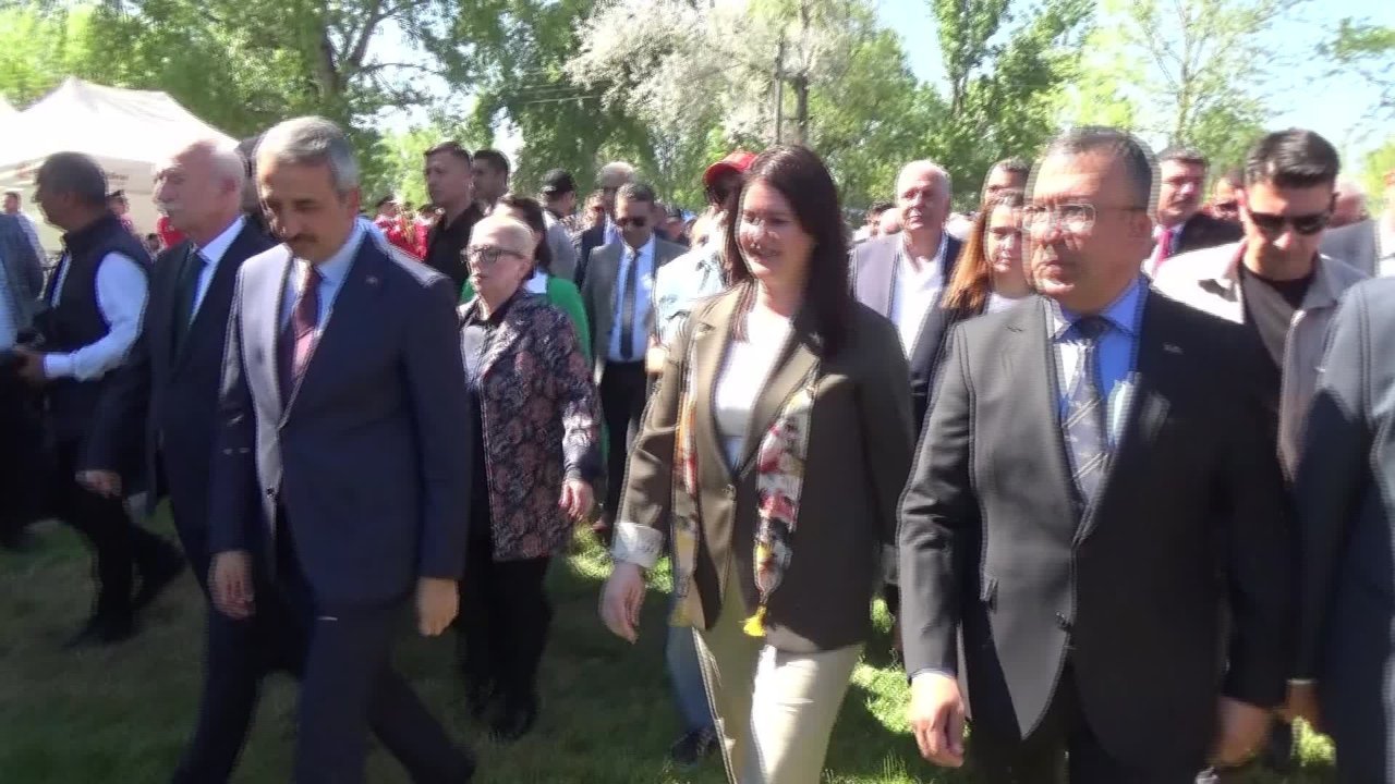 Edirne'de Kakava Ateşi: Kültürler Buluşuyor!