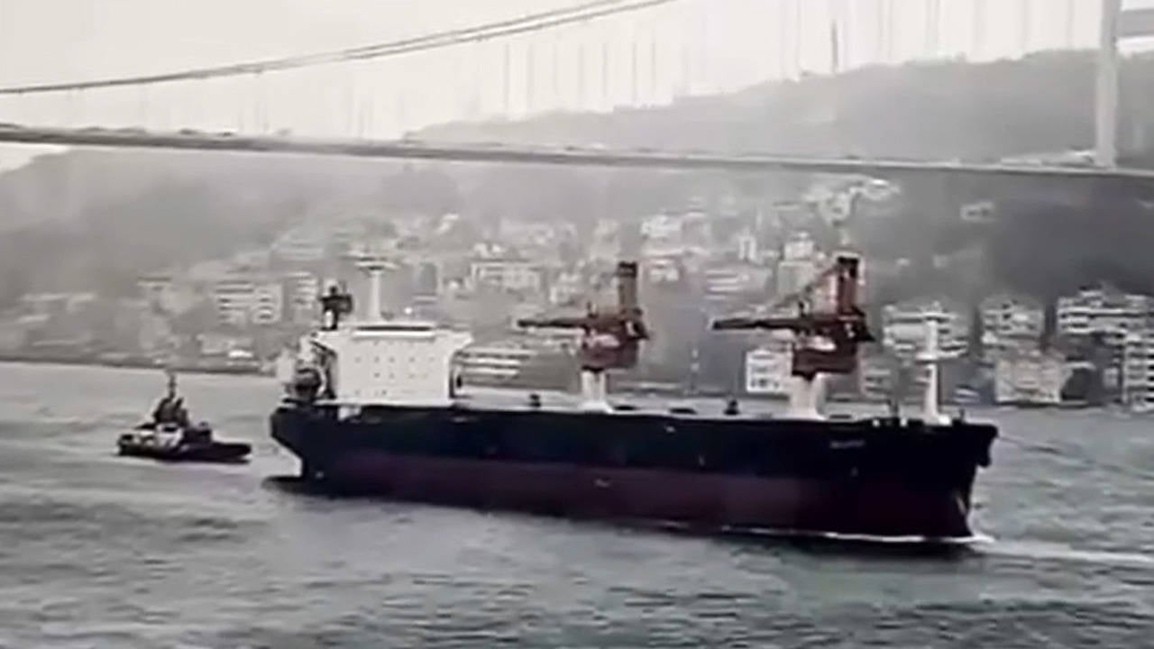 İstanbul Boğazı'nda Gemi Trafiği Tekrar Açıldı! Neler Yaşandı?