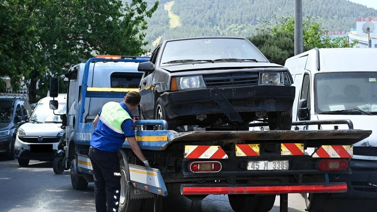 Manisa’da Hurda Araçlara Büyük Temizlik Başladı!