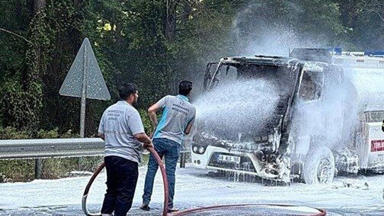 Marmaris'te Mazot Yüklü Tanken Aniden Alev Aldı, Korku Yaşandı!