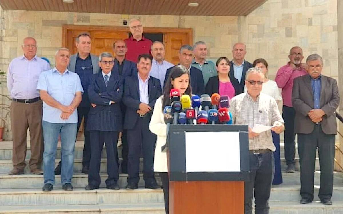 Rojava'da 5 Milyon Kürde Sadece 4 Sandalye Krizi!